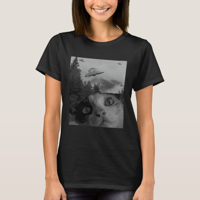 Selfie Cat Meme UFO Sighting Alien Conspiracy Sci  T-Shirt (Front)