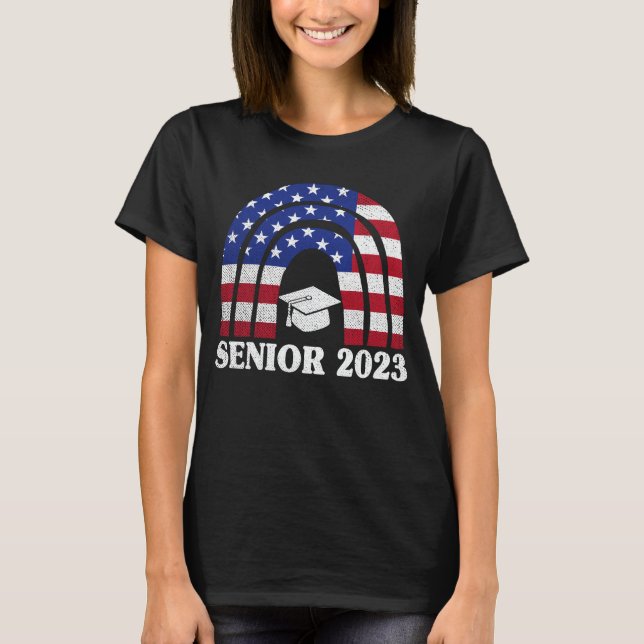  Senior 2023 Usa American Flag Graduation Gift T-Shirt (Front)