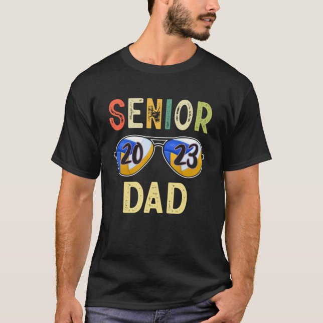 Senior Dad 2023 Cool Proud Dad Volleyball Senior G T-Shirt (Front)