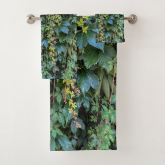 Serene Green Ivy Wall Hanging Vines Plant Leaves Bath Towel Set