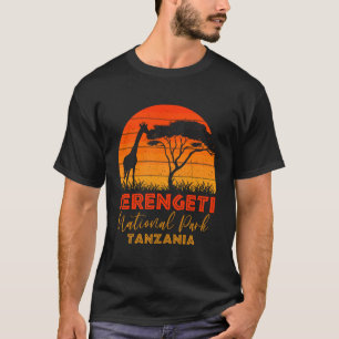 Serengeti National Park Tanzania Giraffe Safari Re T-Shirt