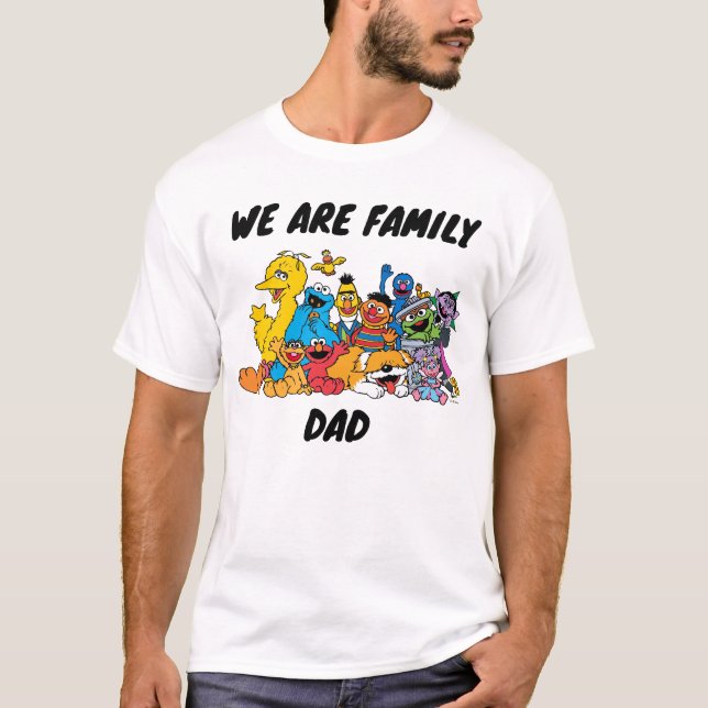 Sesame Street | Sesame Pals Family Name T-Shirt (Front)