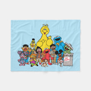 Sesame Street Sesame Pals Hanging Out Fleece Blanket