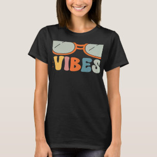 Seventh Grade Vibes 7th Grade Students Parents Tea T-Shirt