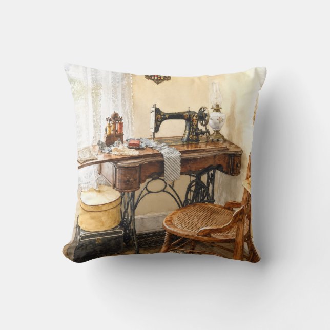 Sewing Machine and Thread Carousel Cushion (Front)