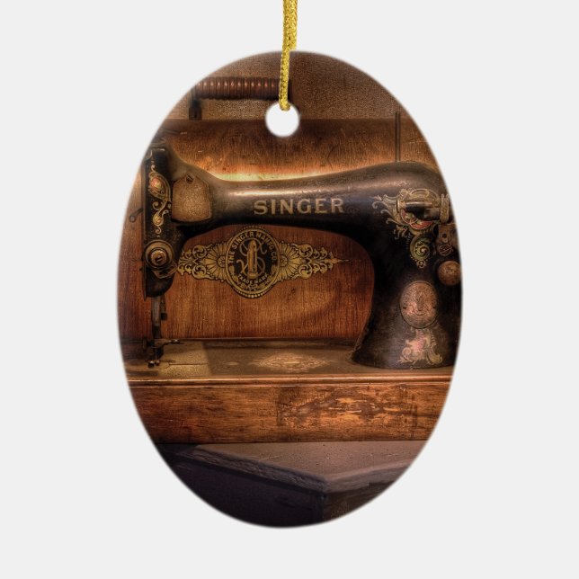 Sewing Machine  - Singer Ceramic Tree Decoration (Front)