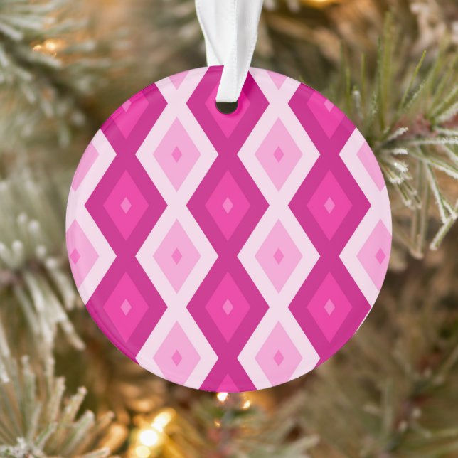 Shades of fuchsia diamond pattern ornament (Tree)