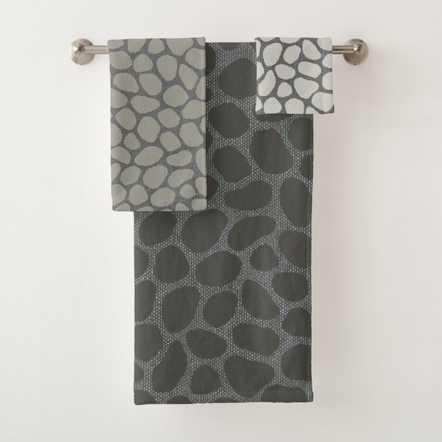 Shades of Grey Screen Pebbles Bath Towel Set (Insitu)
