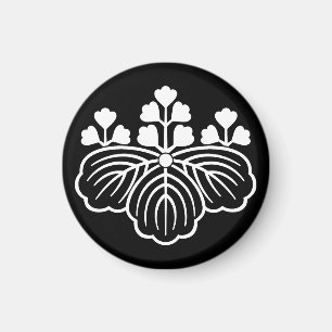 Shadowed paulownia with 5-3 blooms magnet