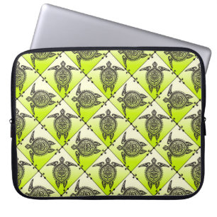 Shamanic Sea Turtles Pattern - green Laptop Sleeve