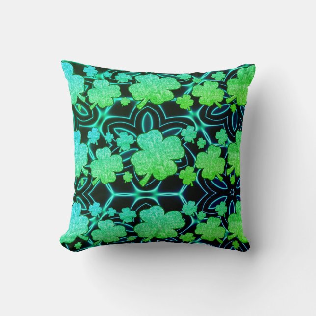 Shamrock delight throw pillow (Front)