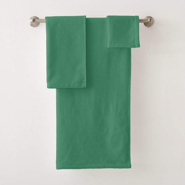 Shamrock Green Solid Colour Print Bath Towel Set (Insitu)