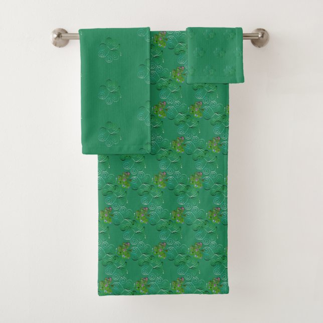 Shamrock Repeat Towel (Insitu)