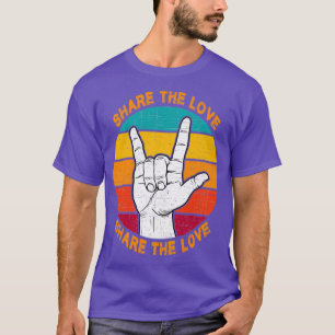Share the love T-Shirt