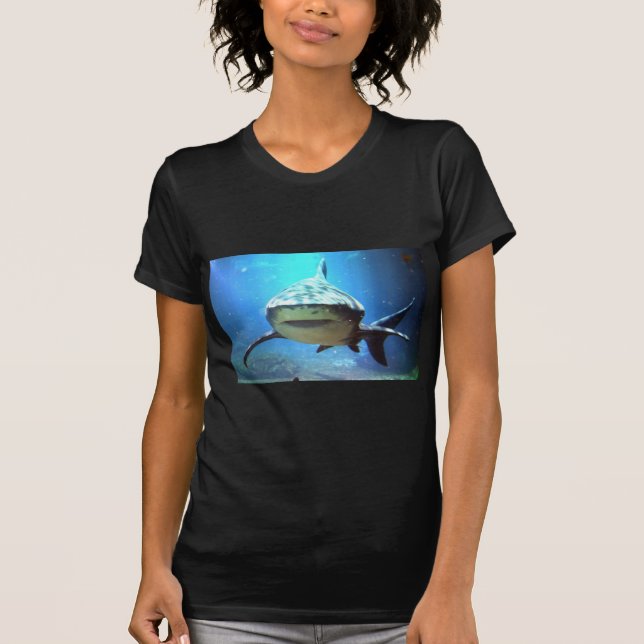 shark-5 T-Shirt (Front)