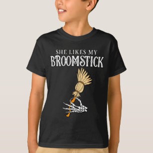 She Likes My Broomstick Couples Pumpkins Skeleton  T-Shirt