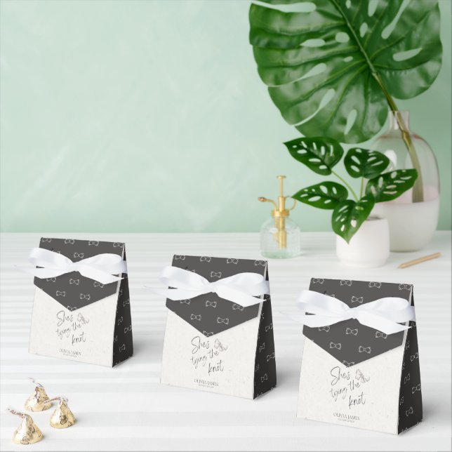 She’s tying the knot bridal shower favour box (Multiple)