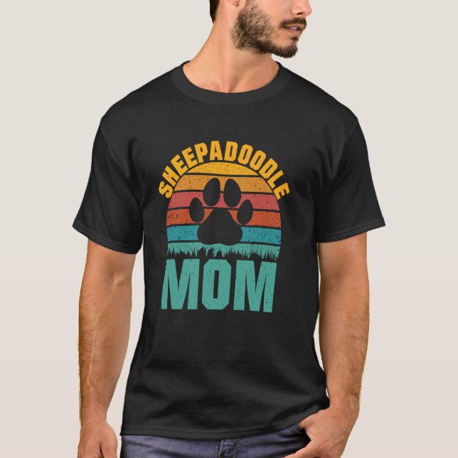 Sheepadoodle Mum Sheepadoodle T-Shirt (Front)