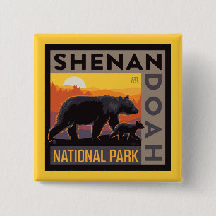 Shenandoah National Park   Mama Bear & Cubs 15 Cm Square Badge