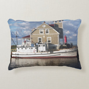 Shenehon accent pillow