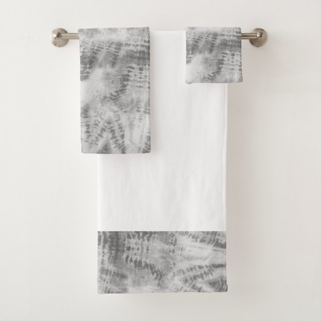 Shibori Tie Dye Black White Boho Bath Towel Set (Insitu)