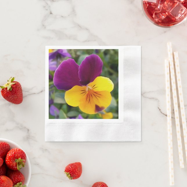 Shining pansies napkin (Insitu)