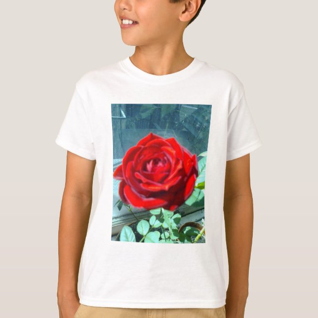 Shiny blurry red rose T-Shirt (Front)