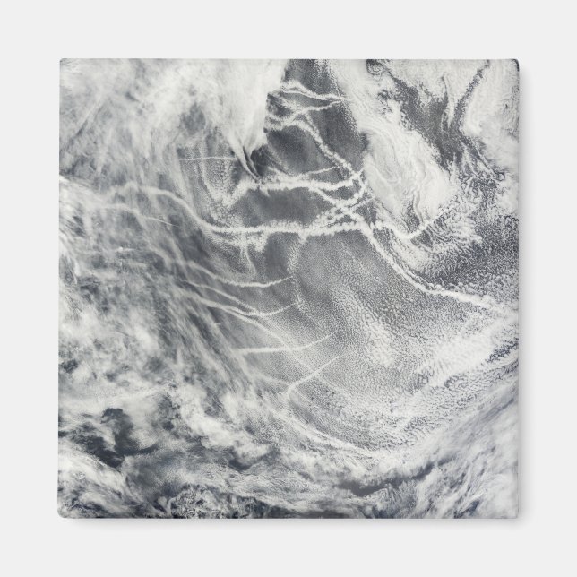 Ship tracks in the Pacific Ocean Magnet (Front)