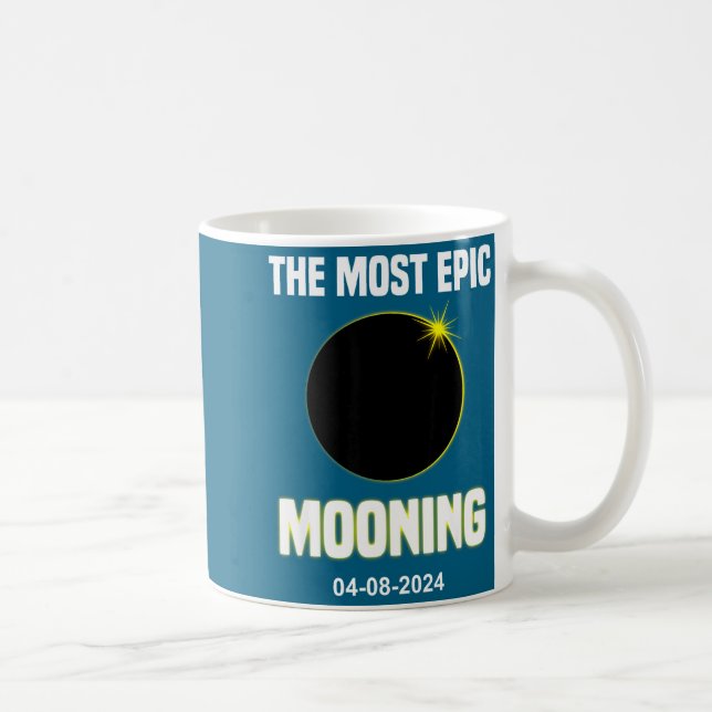 Shirt Funny Solar Eclipse Mooning 04 08 Coffee Mug (Right)