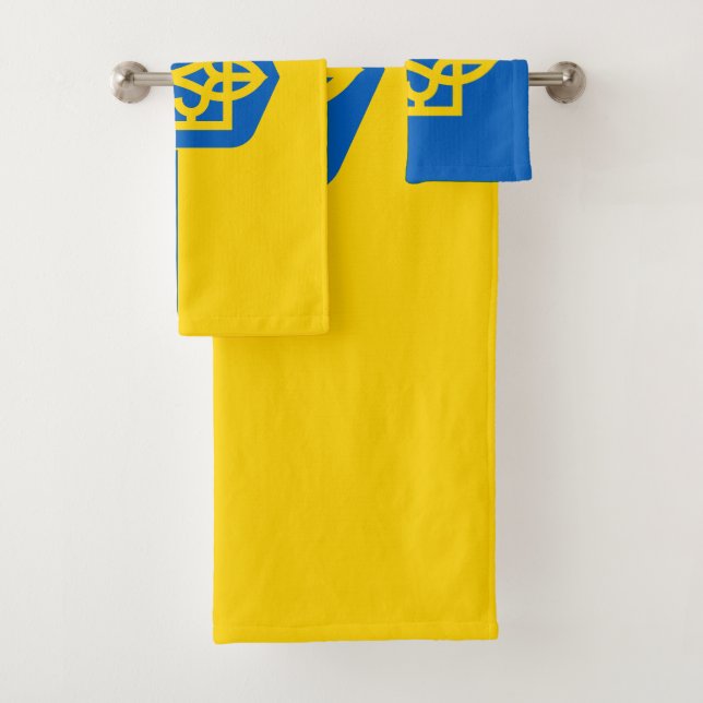 Show off your colours – Ukraine Bath Towel Set (Insitu)