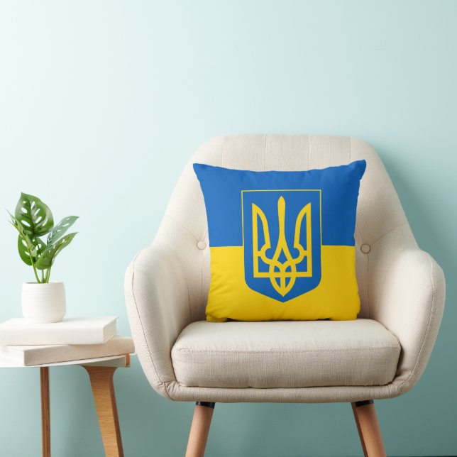Show off your colours – Ukraine Cushion (Chair)