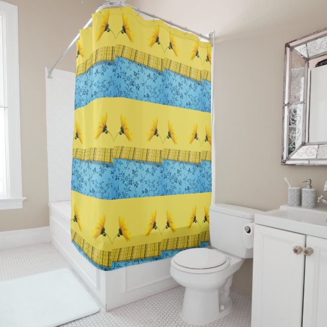 Shower Curtain Plaid (In Situ)