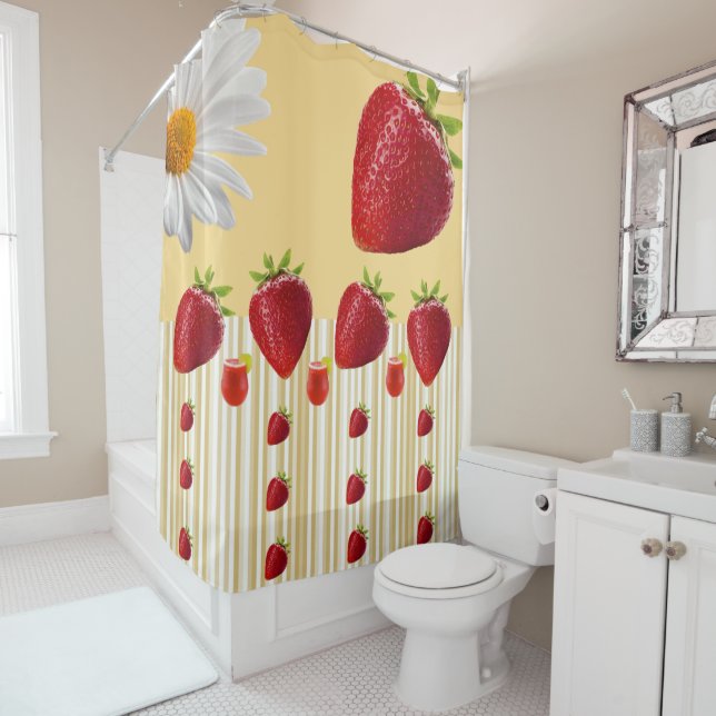 Shower Curtain Strawberry White Daisy (In Situ)