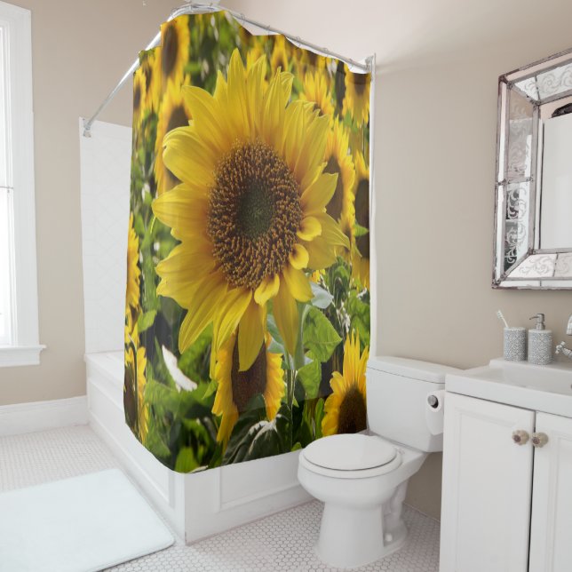 Shower curtain sunflowers (In Situ)