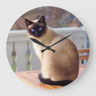 Siamese cat clock