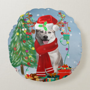 Siberian Husky Dog in Snow Christmas  Round Cushion