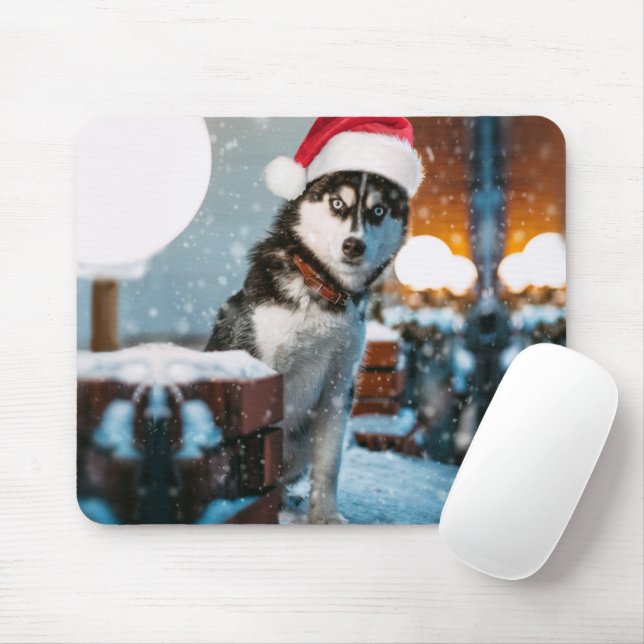 Siberian Husky dog wearing santa hat Mouse Mat (With Mouse)