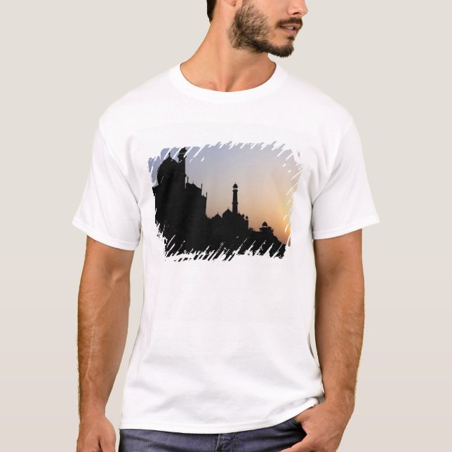Silhouette of The Taj Mahal at sunset, Agra, T-Shirt (Front)