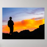 Silhouette  poster<br><div class="desc">Un corps comme dessiné dans le ciel embrasé d'une montagne perdue.</div>