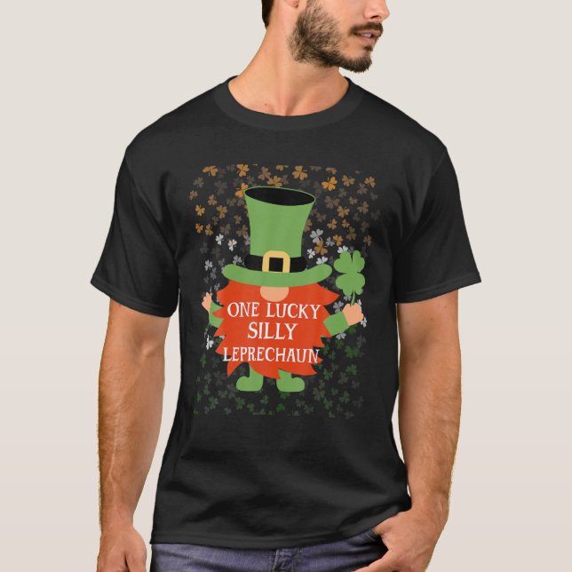 Silly Funny St Patrick's Day Lucky Gnome Family Ma T-Shirt (Front)