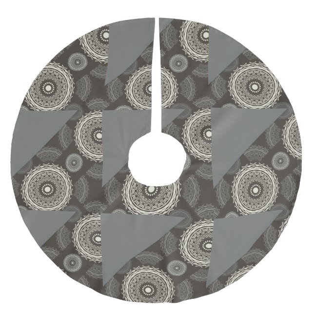 Silver Grey Circles Abstract Brushed Polyester Tree Skirt (Front)