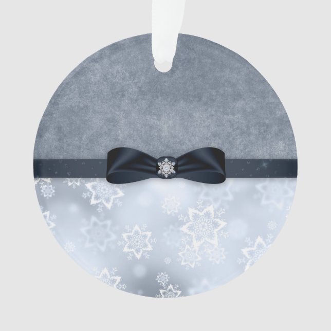 Silver Snowflake Christmas Ornament (Front)