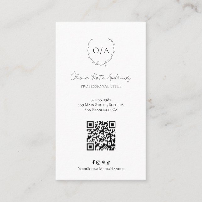 Simple Classic Monogram Wreath Elegant Business Card (Front)
