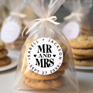 Simple Custom Mr Mrs Wedding Name Date Heart Favou Classic Round Sticker