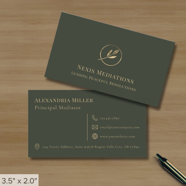 Simple Elegant Luxury Business Card (Creator Uploaded)
