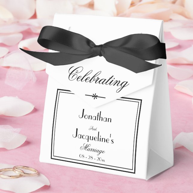  Simple Elegant Script Classic White Wedding Favour Box (Wedding)