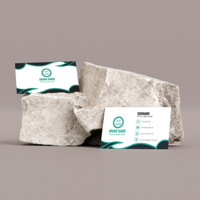 Simple Green Elegant Business Card (Creator Uploaded)
