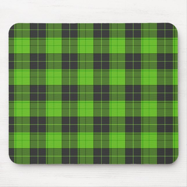 Simple tartan pattern in dark green mouse mat (Front)