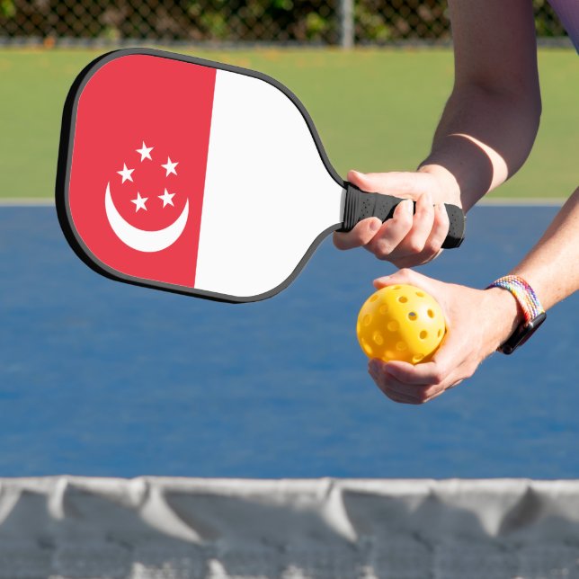 Singapore flag pickleball paddle (Insitu)