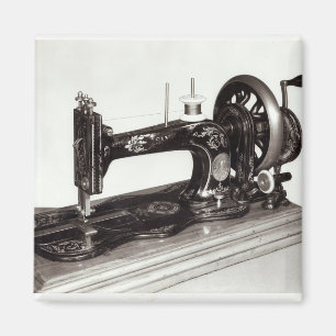Singer 'New Family' sewing machine, 1865 Magnet